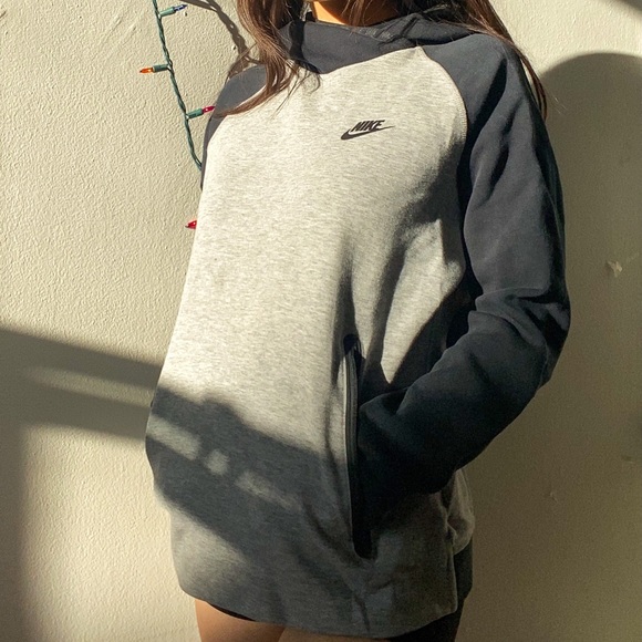 Nike Tops - Oversized Nike Hoodie (Athletic)